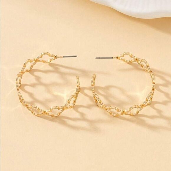 Hollow Out Small Flower Simple Earring Set, Festival earrings - Picture 4 of 13